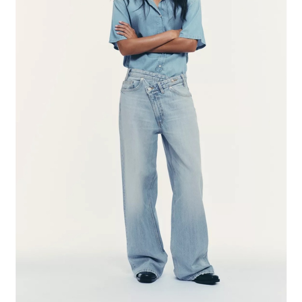 Women's Light Blue Jeans